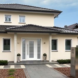 Mehrfamilienhaus |Einbaubeispiele | Moderne Haustüren | KAPPELHOFF in Melle